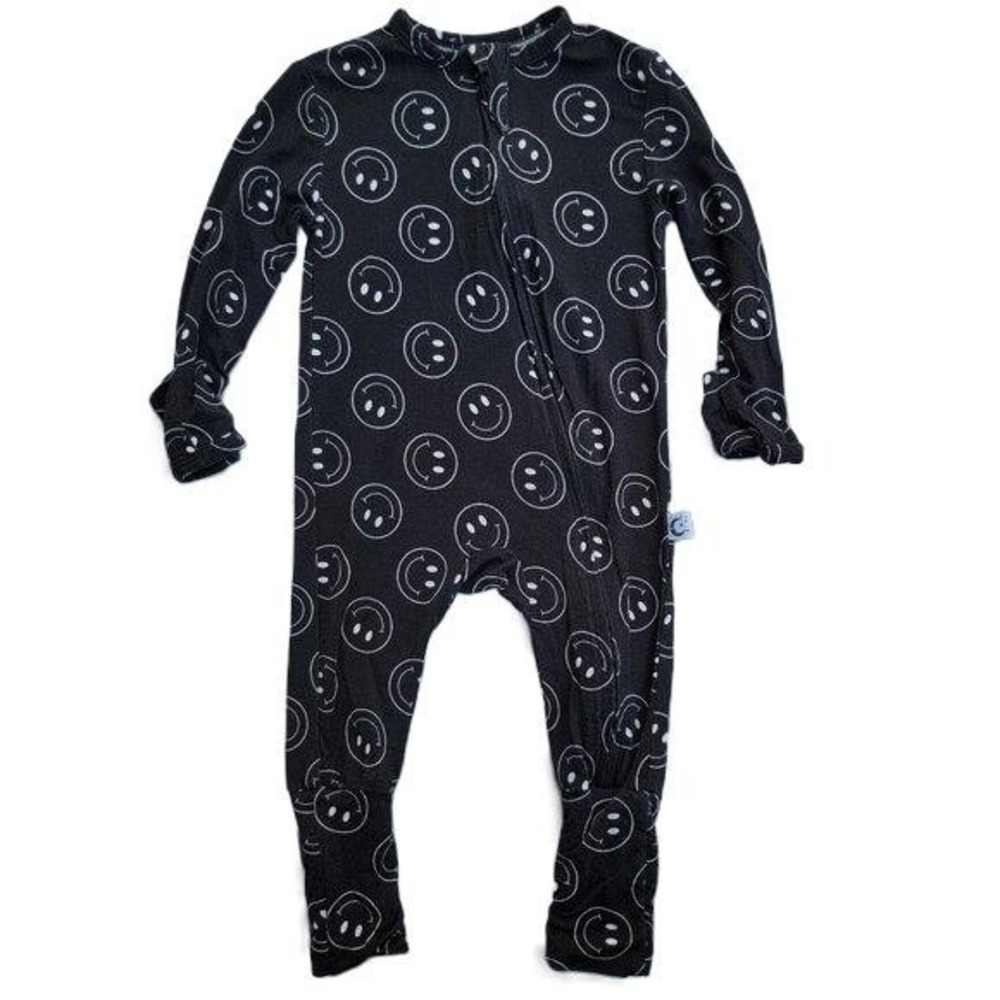 Cozy Dreamerz Black Bamboo Smiley Face Convertible‎ Zip Romper Size 3-6m
